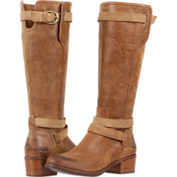 UGG Australia Darcie Boot in Chestnut - Picture 8 of 8